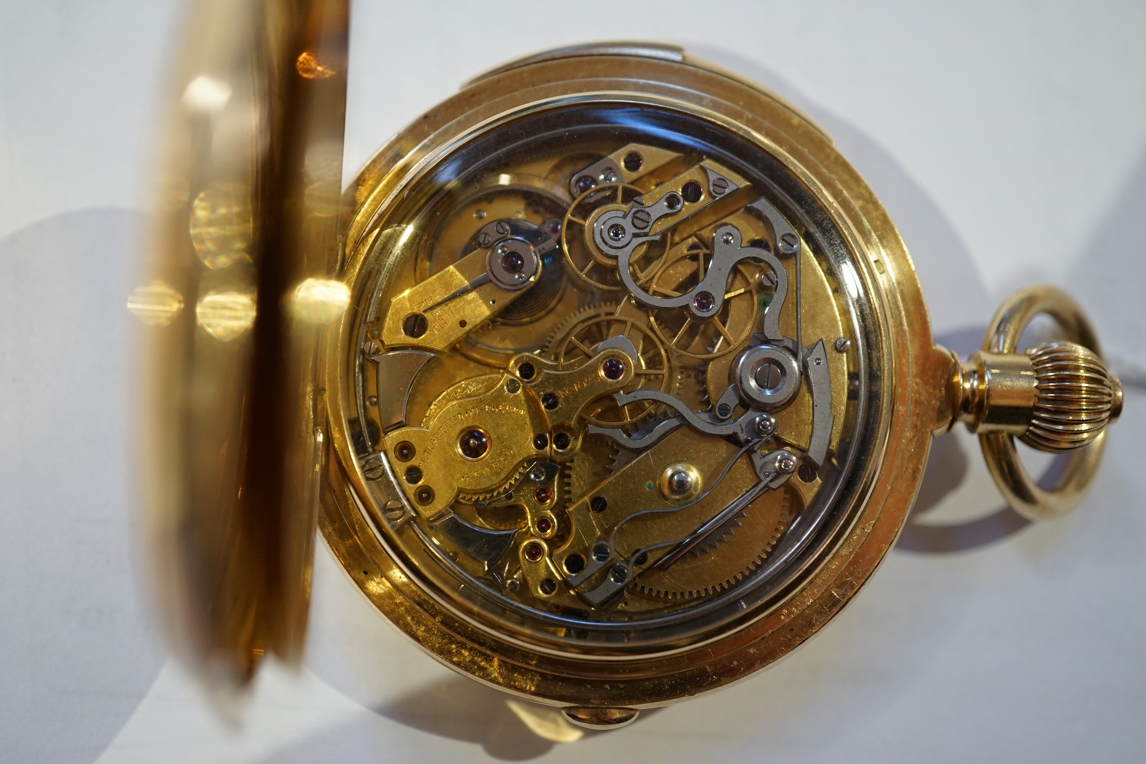 A late 19th Swiss 18k gold keyless hunter minute repeating chronograph pocket watch by U. Montandon Robert